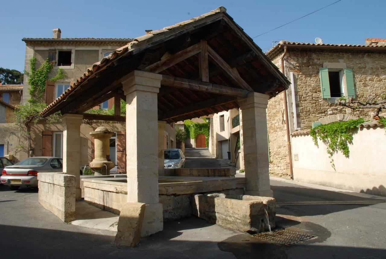 Au Bon Penequet Panzió Pujaut Kültér fotó
